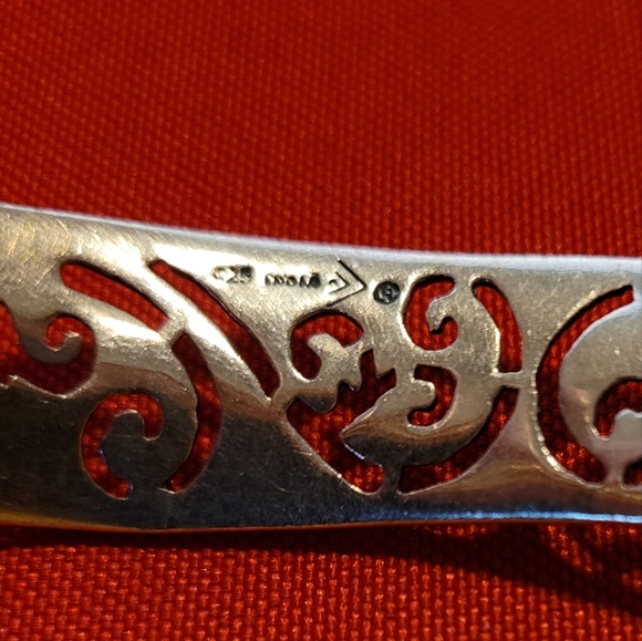 Retired Gorgeous Silpada Bangle Bracelet - Picture 3 of 6